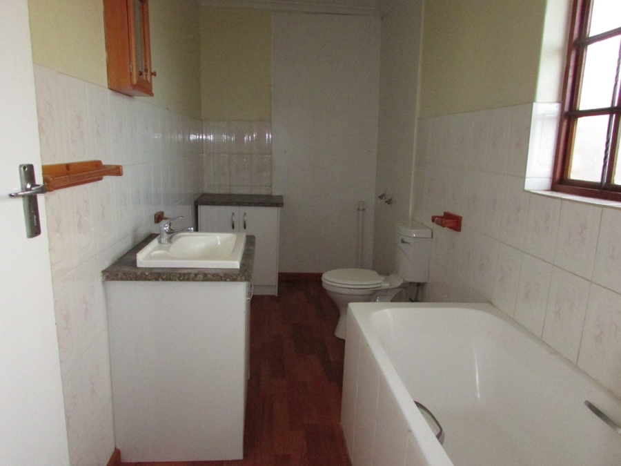 To Let 3 Bedroom Property for Rent in Langenhovenpark Free State